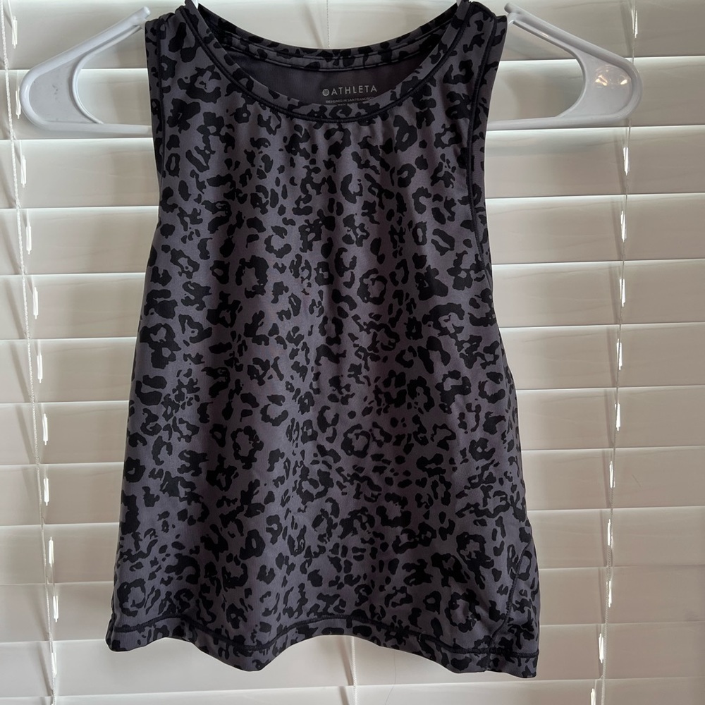 Athleta workout top size S